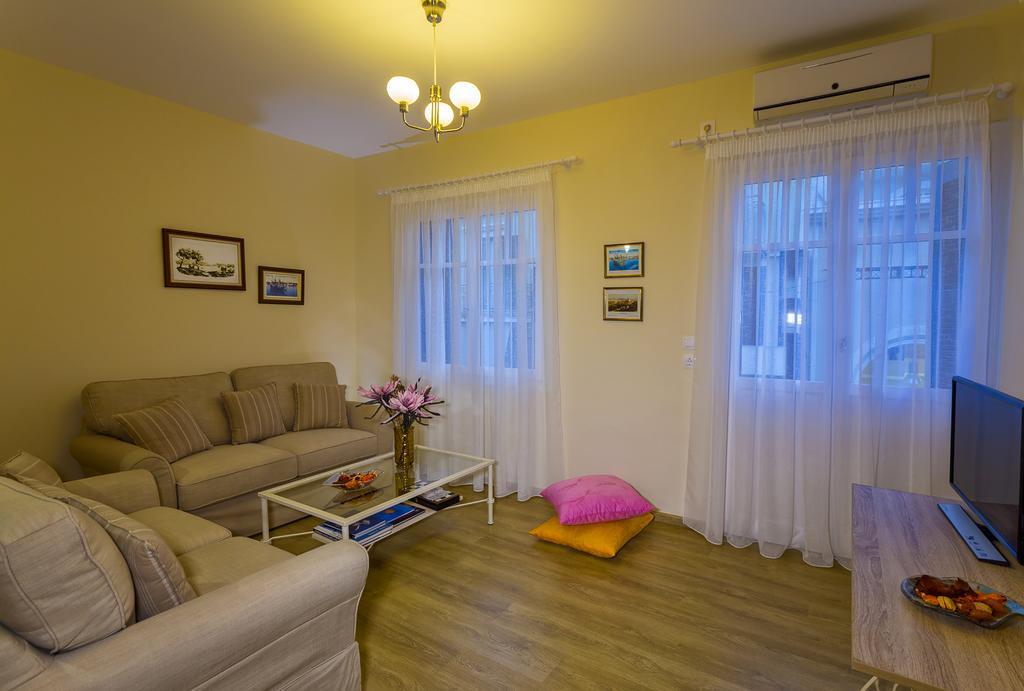 Oikia Preveza Apartment ภายนอก รูปภาพ